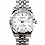 Women’s Classic Bracelet Watch – Smooth Bezel, Crystal-Style Markers & Date